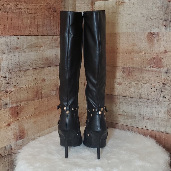 Anne Michelle - Picture 4 of 14